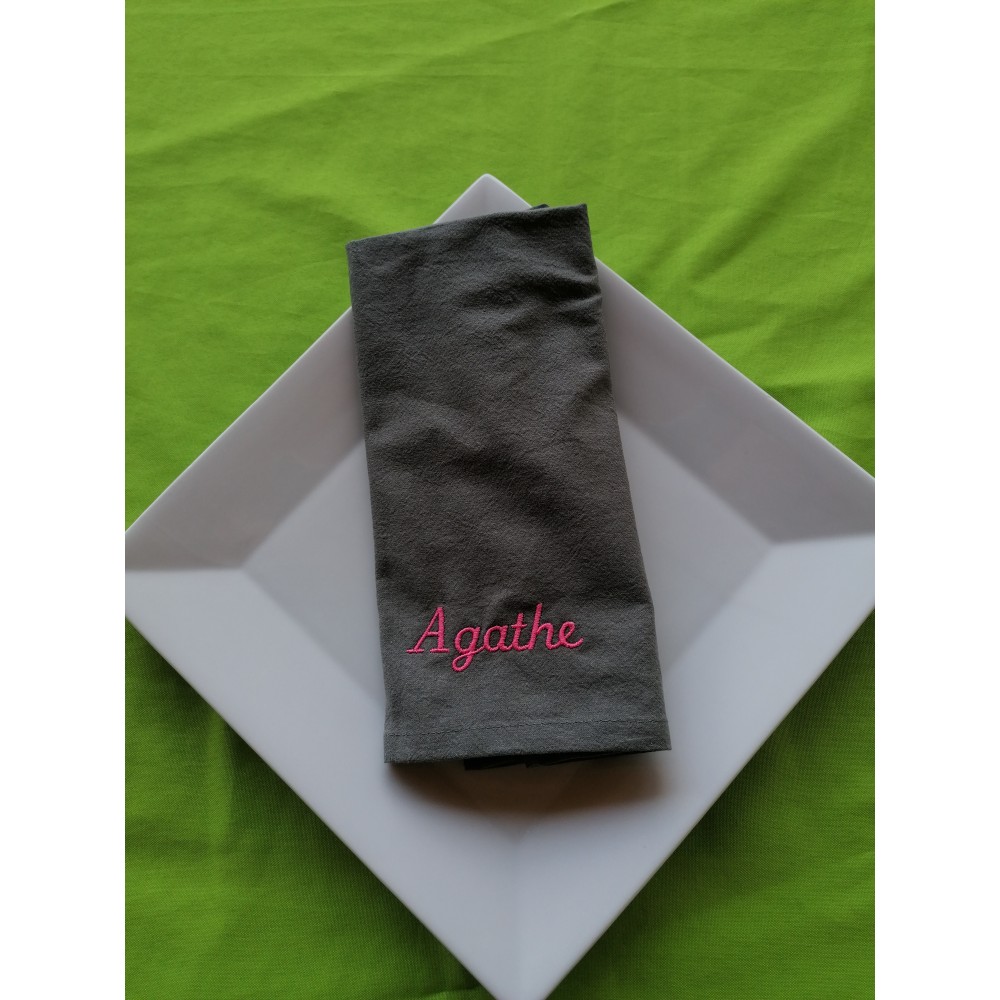 Serviette de table brodée